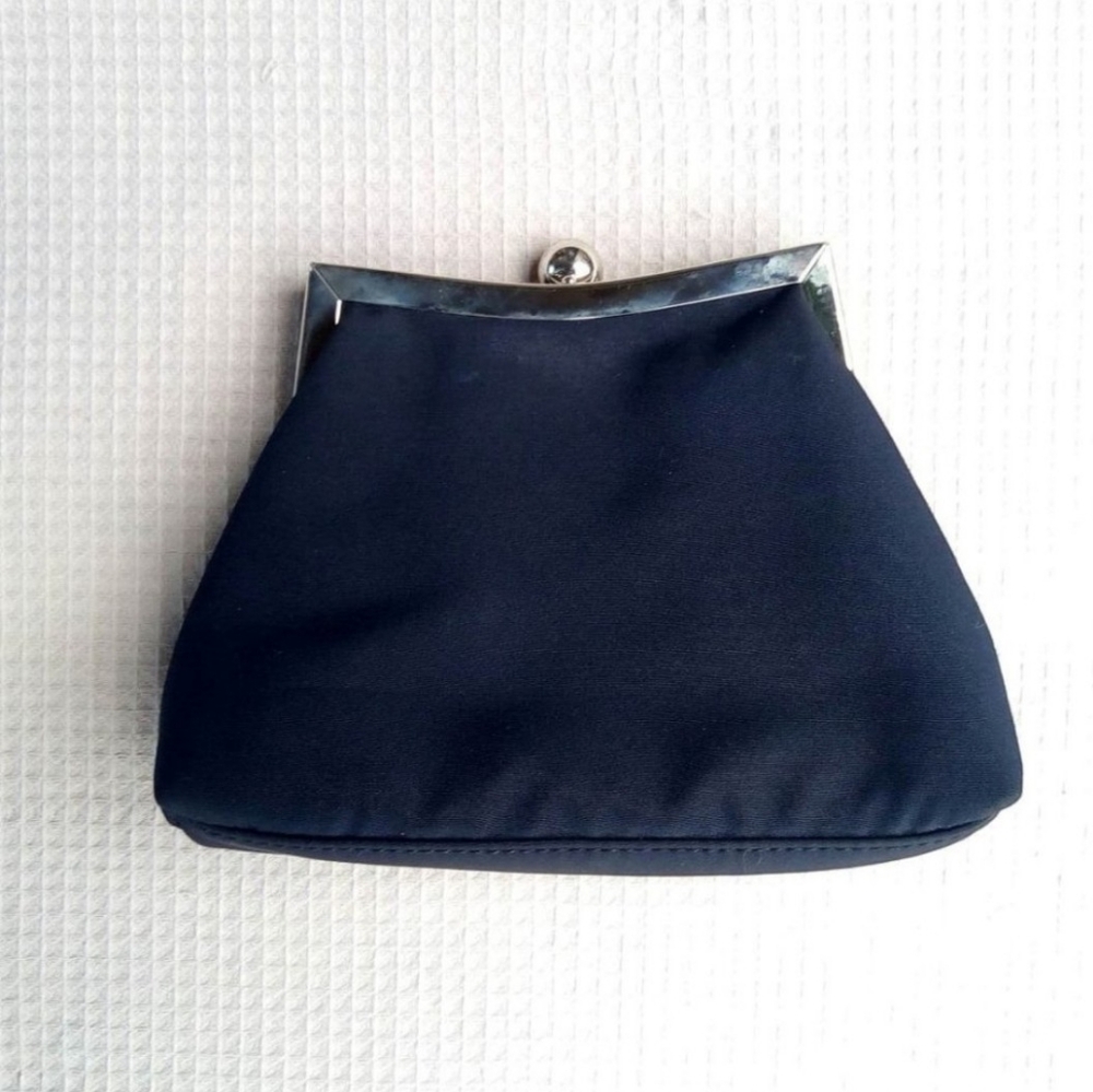 Liz Claiborne clutch purse